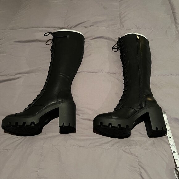 Gianni Bini Soukey Black Leather Lace Up Boots - Size 7.5 - Picture 3 of 6